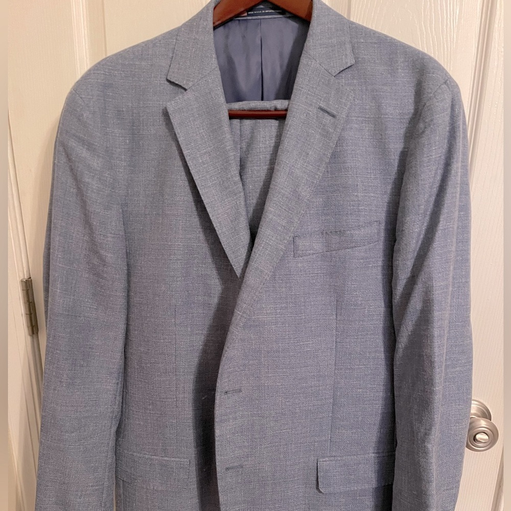 Hart Schaffer Marx New York Style Summer Suit (48 L)